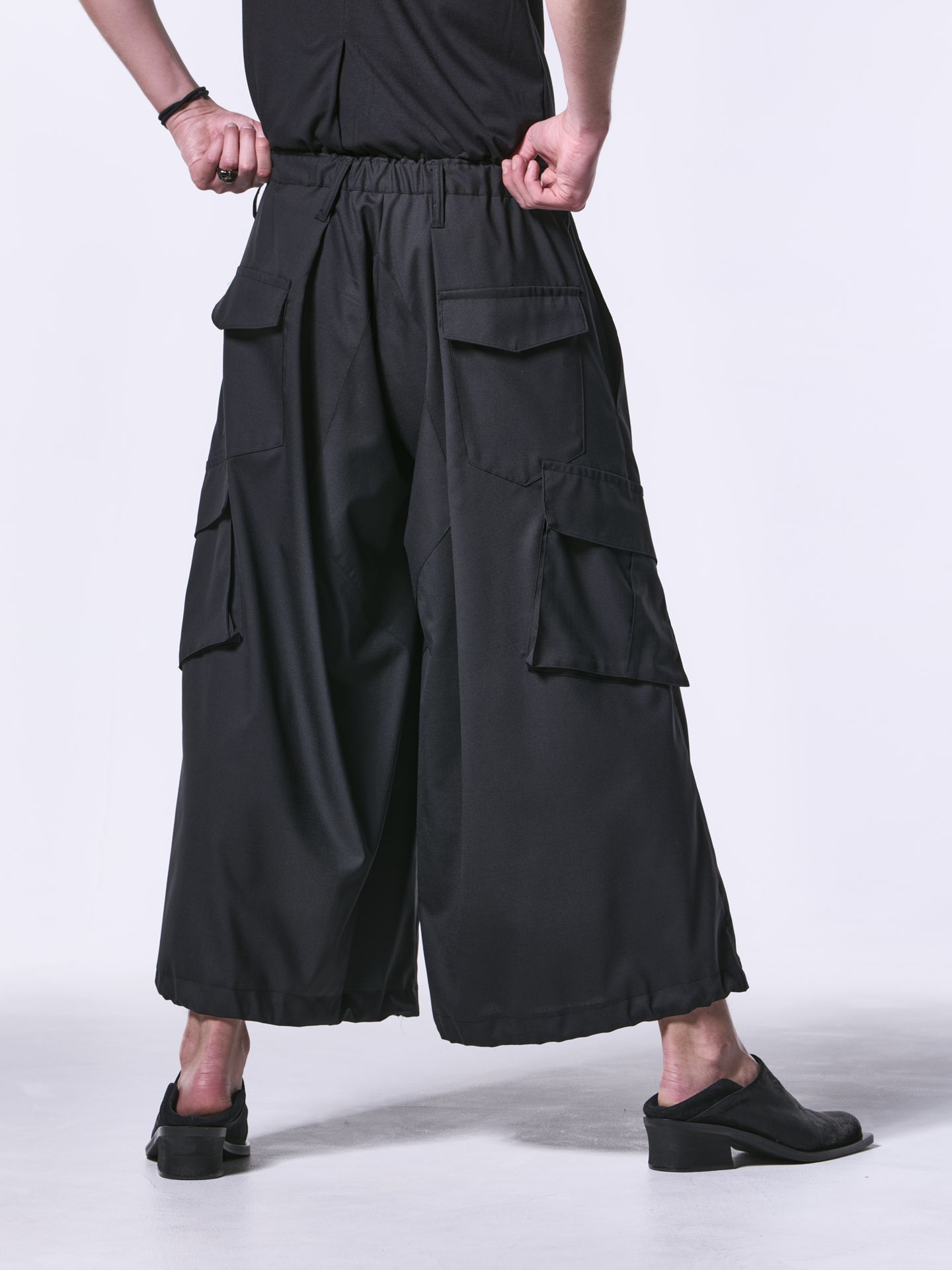 《予約品》 SharringWideTuckCargo / ワイドタックカーゴ / ブラック