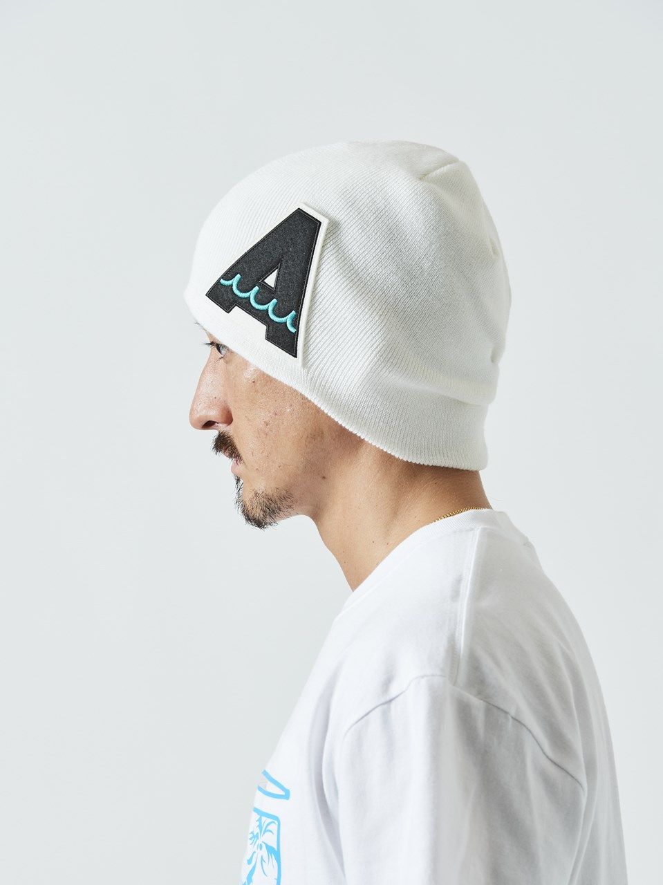 (予約品)  muta A Logo Back Pool Knit Cap / ニットキャップ / ホワイト 【Acanthus×muta】 9月下旬頃入荷予定