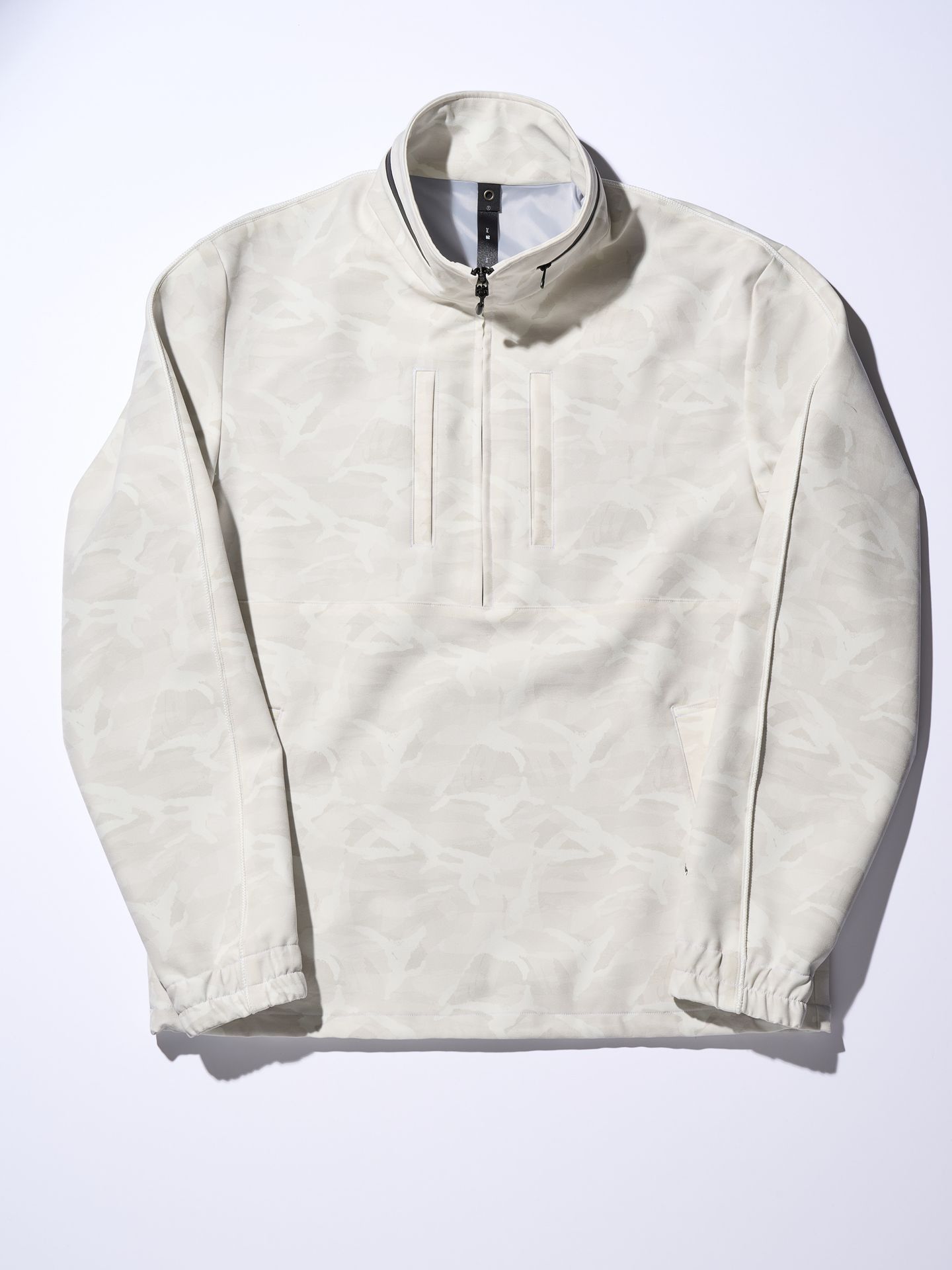 【予約品】 comfy anorak JKT / ジャケット / ホワイト・カモ