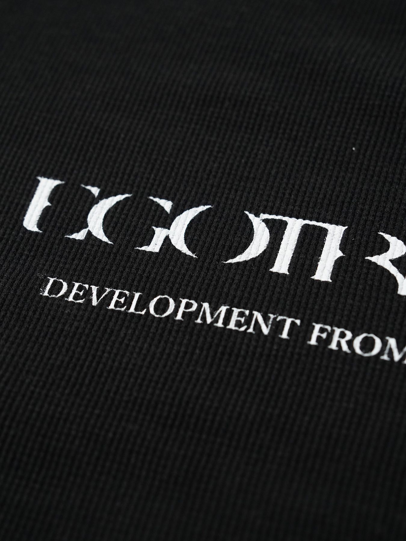【予約品 5月27日(水) 締切】WOOLTHERMAL-TEE print / ロゴプリント ローリングネックTシャツ / ブラック