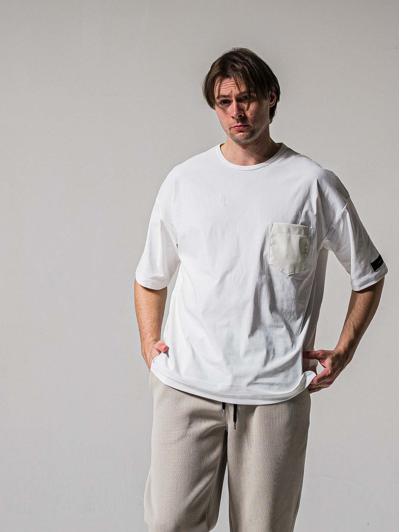 【予約品 11月16日(日) 締切】LEATER POCKET OVER NYLON T / エコレザーポケット ルーズTシャツ / ホワイト