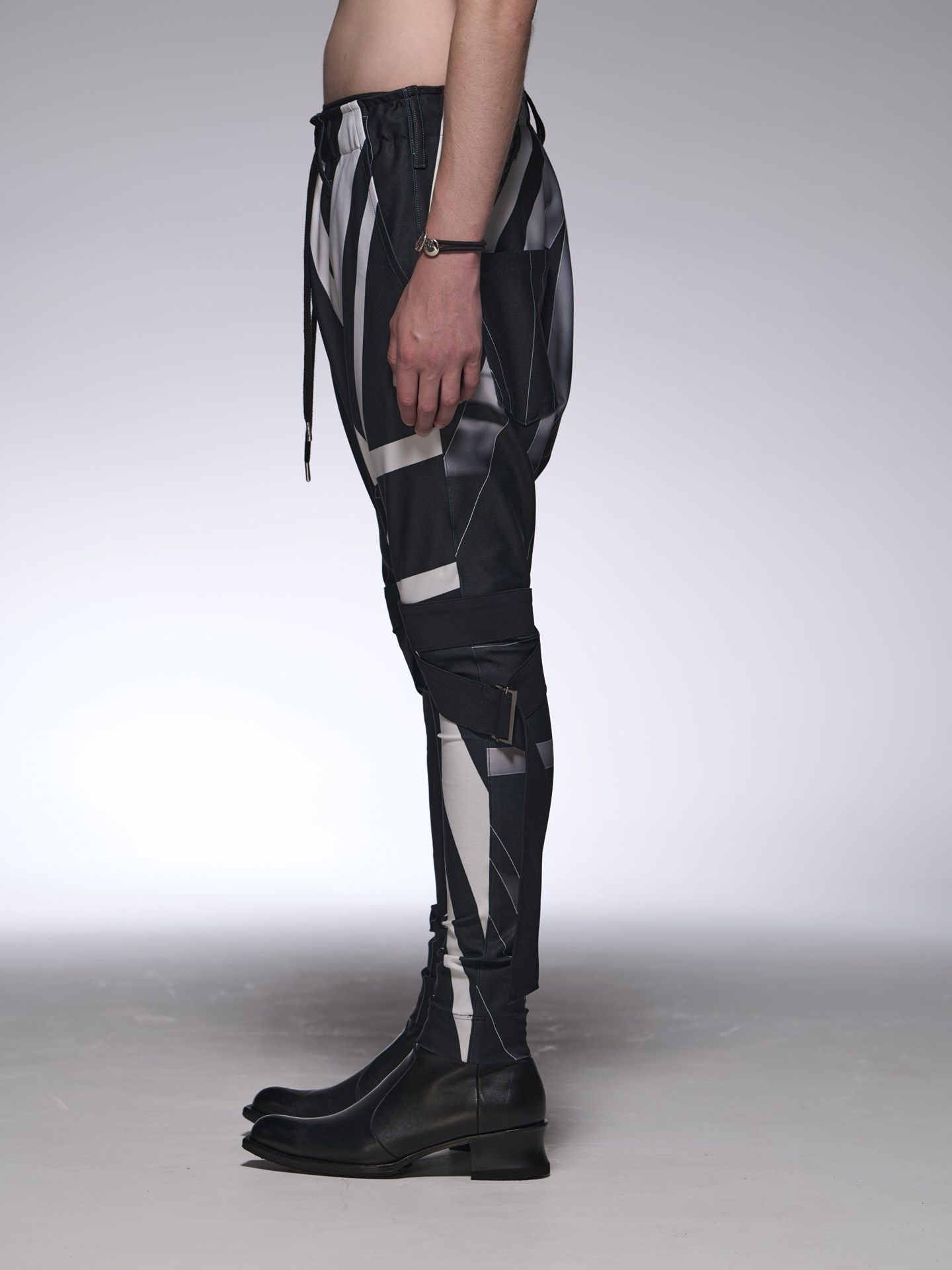 《予約品》 SaruelBondageEasyPants / ユニオンジャックジャージサルエルパンツ / ブラック＆ホワイト