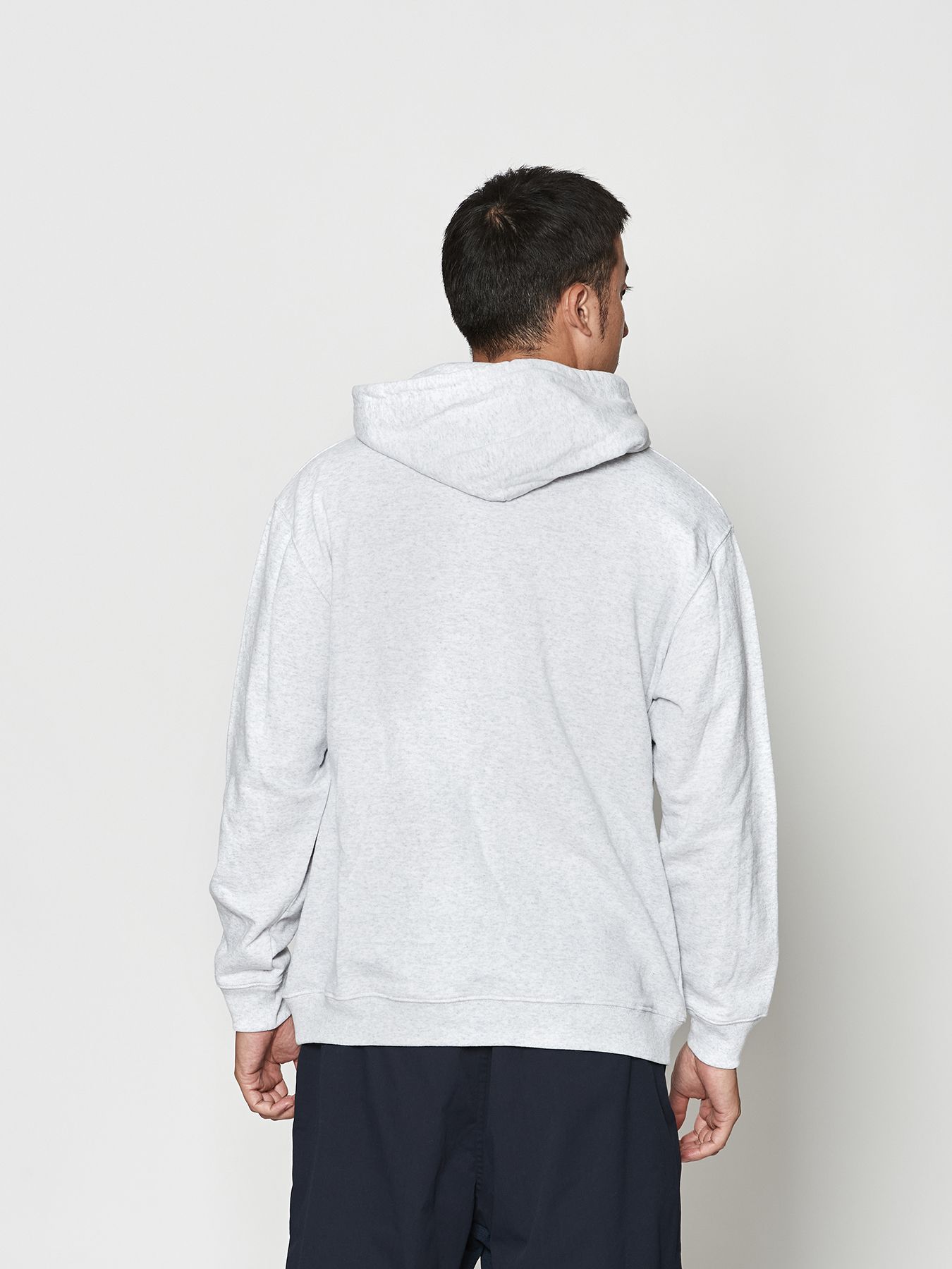 【予約品 10月9日(木) 締切】muta College Logo Hooded Sweatshirt / パーカー / アッシュグレー【Acanthus × muta MARINE】