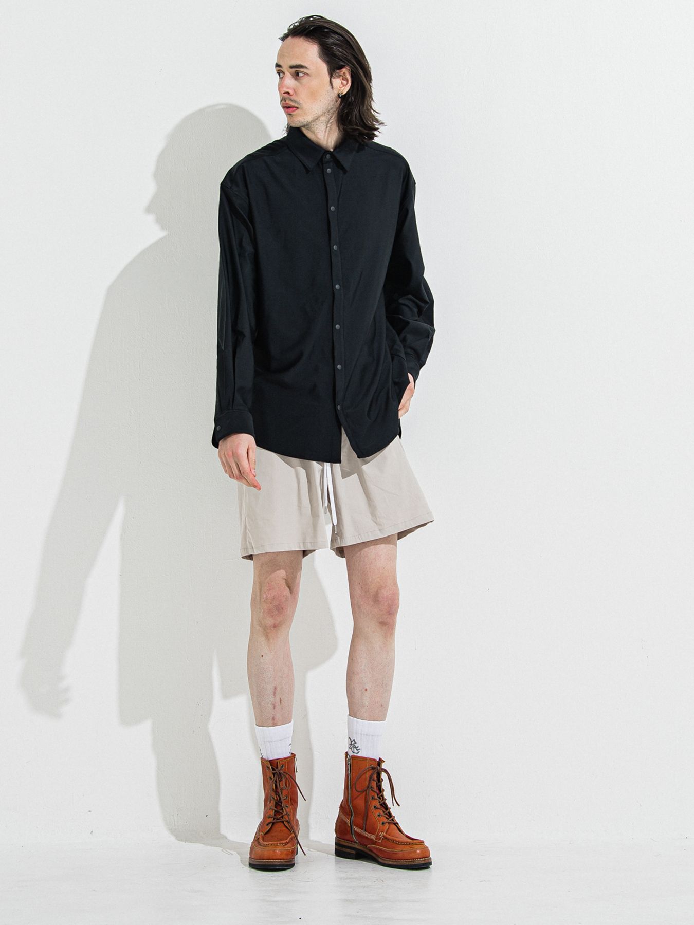 【予約品 】TV NYLON SHORTS / ティーヴィーナイロンショーツ / グレージュ
