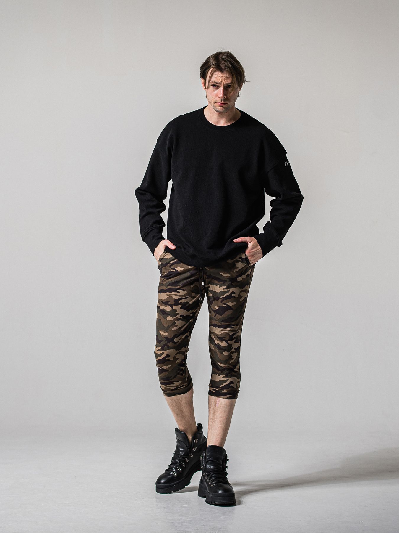 【予約品 11月16日(日) 締切】BLISTER TRAINER / ブリスターニット トレーナー  / ブラック