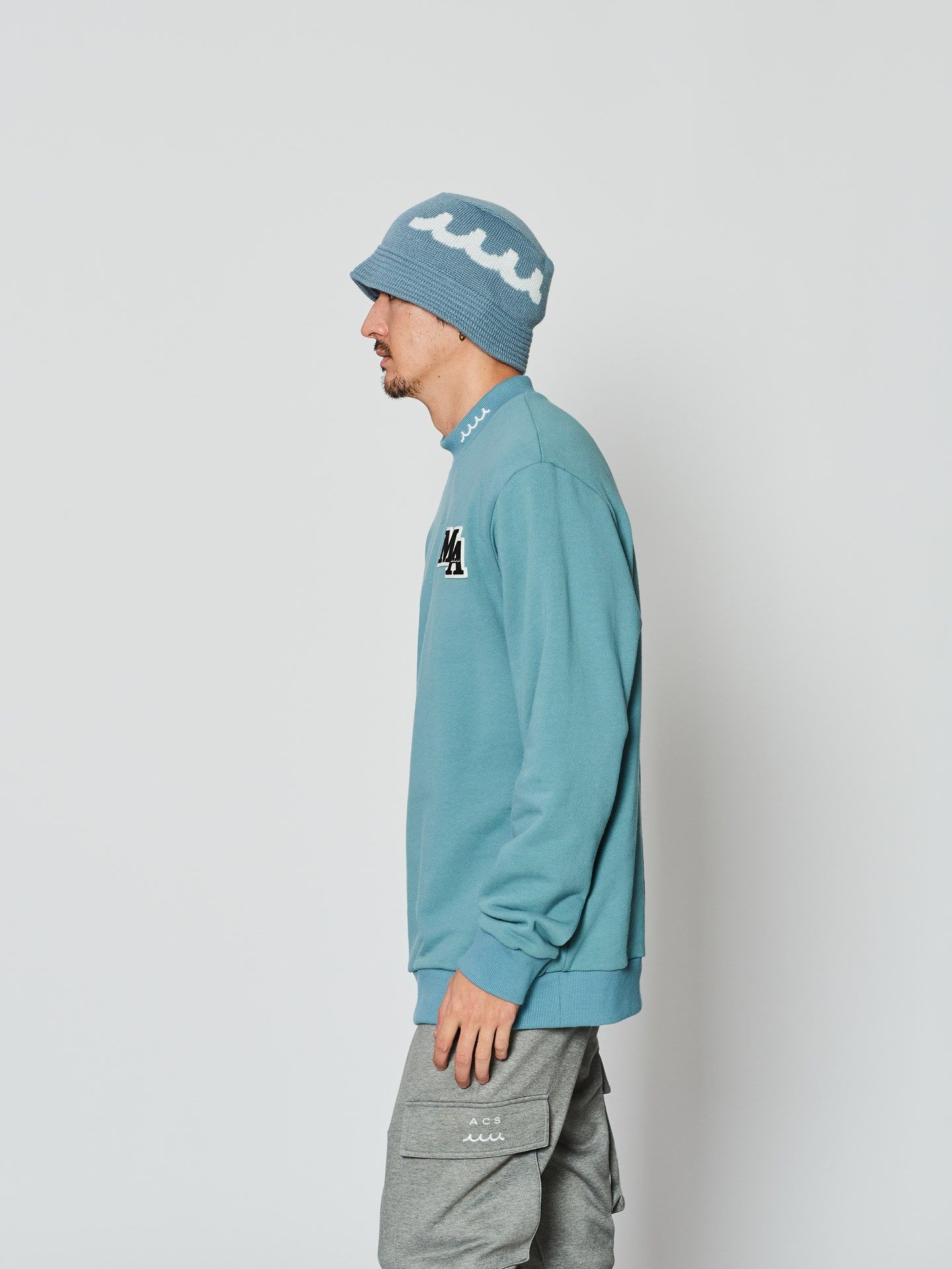 muta Mockneck Sweatshirt / スウェット / ブルー 【Acanthus×muta】