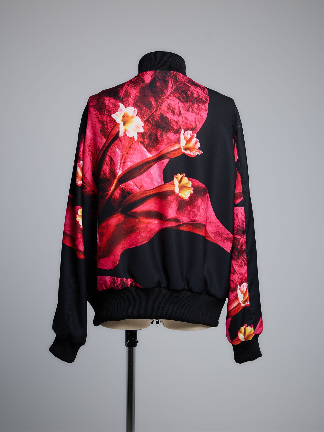 THE ONENESS - 【予約品 5月18日(日) 締切】Reversible Bomber