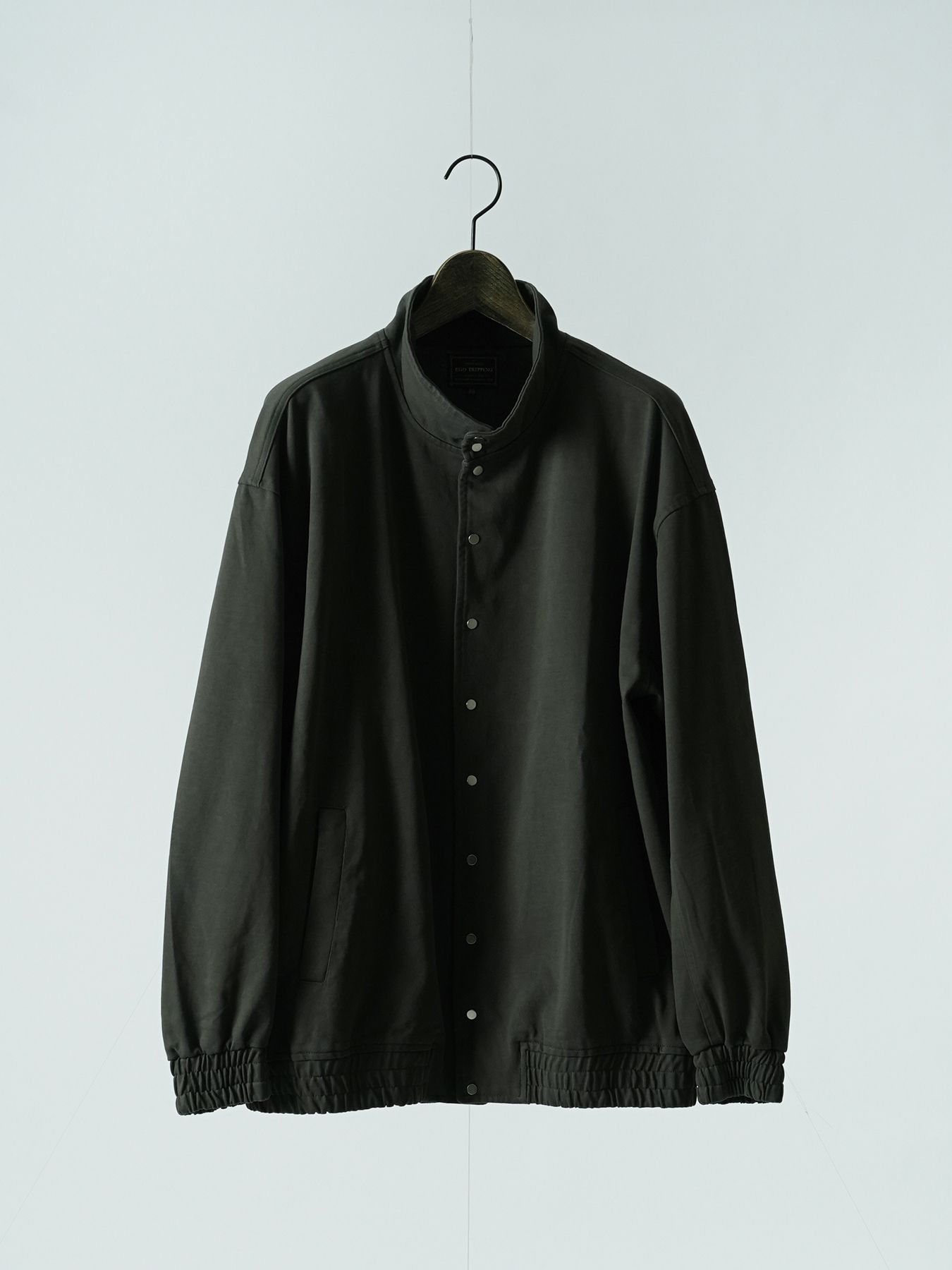 【予約品 5月6日(水) 締切】MOLD-SWEATJACKET / スタンドブルゾン / チャコール