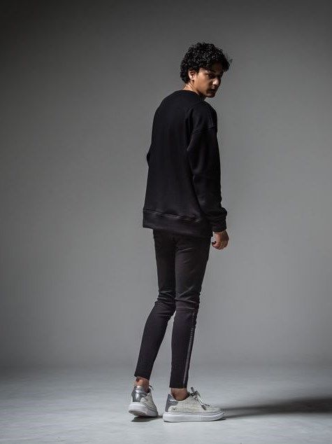 RC chenille velours fleece drop trainer / 裏起毛ロゴワッペントレーナー / ブラック 【RESOUND CLOTHING】