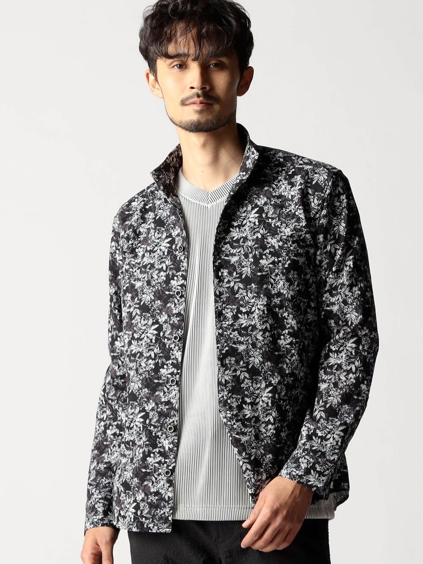 アラカルトプリント スタンドカラーシャツ / ブラック×オフ 【NICOLE CLUB FOR MEN】