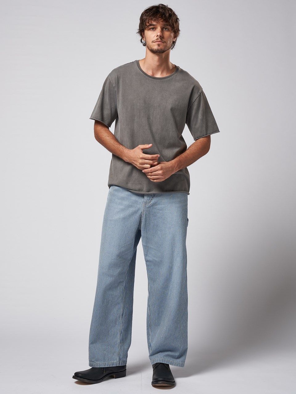 《予約品》 wide cut-off crew-neck S/S / Tシャツ / グレー