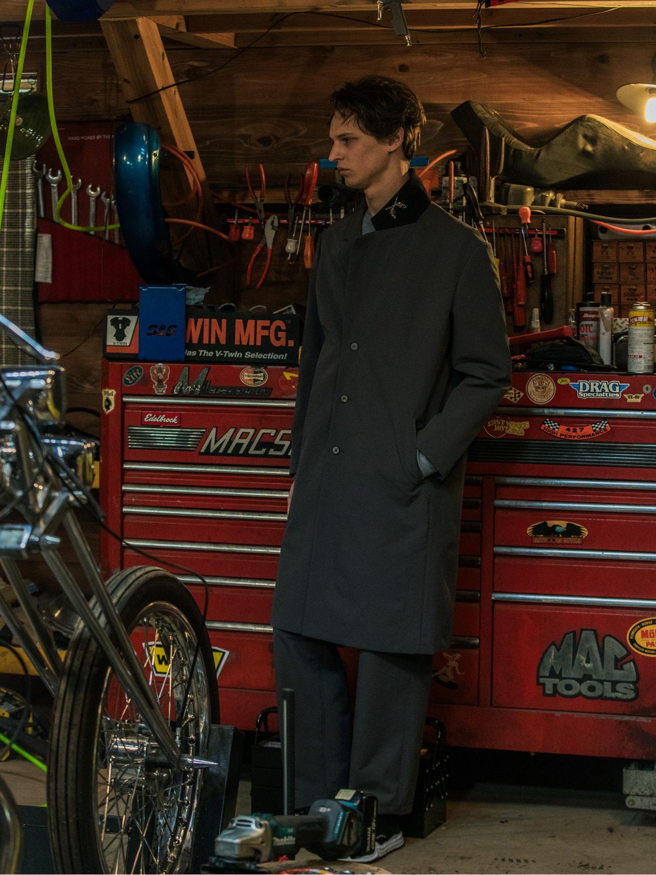 【予約品 3月9日(月) 18:00 締切】STRETCH COAT CRY / クリスタルクロスガン ストレッチ ロングコート / ブラック