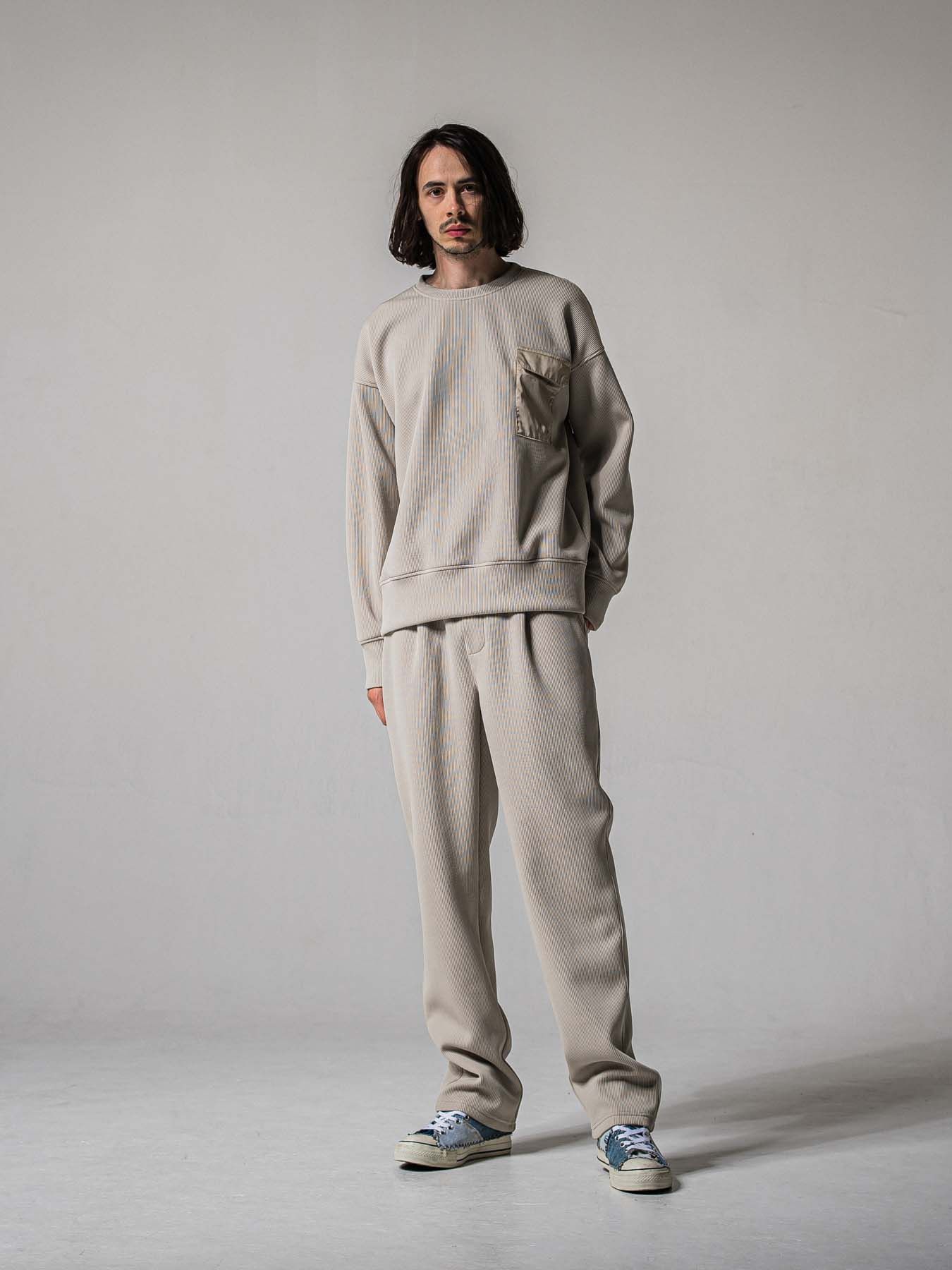 【予約品 11月16日(日) 締切】AZE  WIDE TUCK PANTS / 畔編みニット セミワイドシルエット ワンタック イージーパンツ / グレージュ