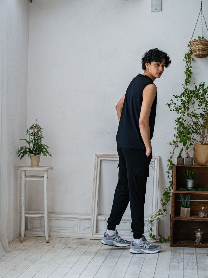 《予約品3月3日18：00締め》 HOME  NYLON NO SLEEVE / ノースリーブ / ブラック