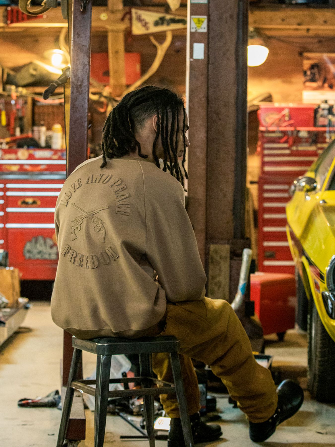 【予約品】RAZORCUT EMB SWEAT / レザーカット クロスガン アップリケ スウェット / ベージュ