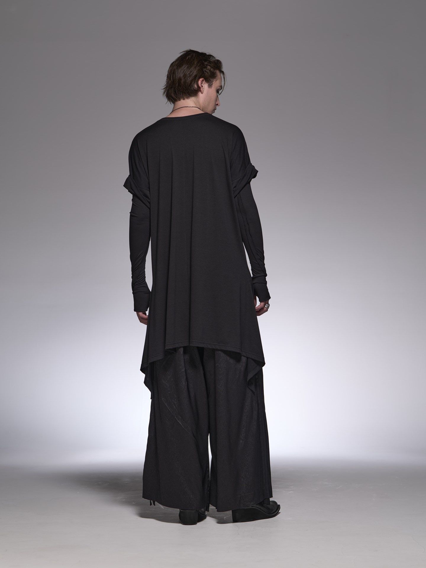 kiryuyrik - 《予約品6/17締め》 Flare V-Neck T-Shirt / フレア