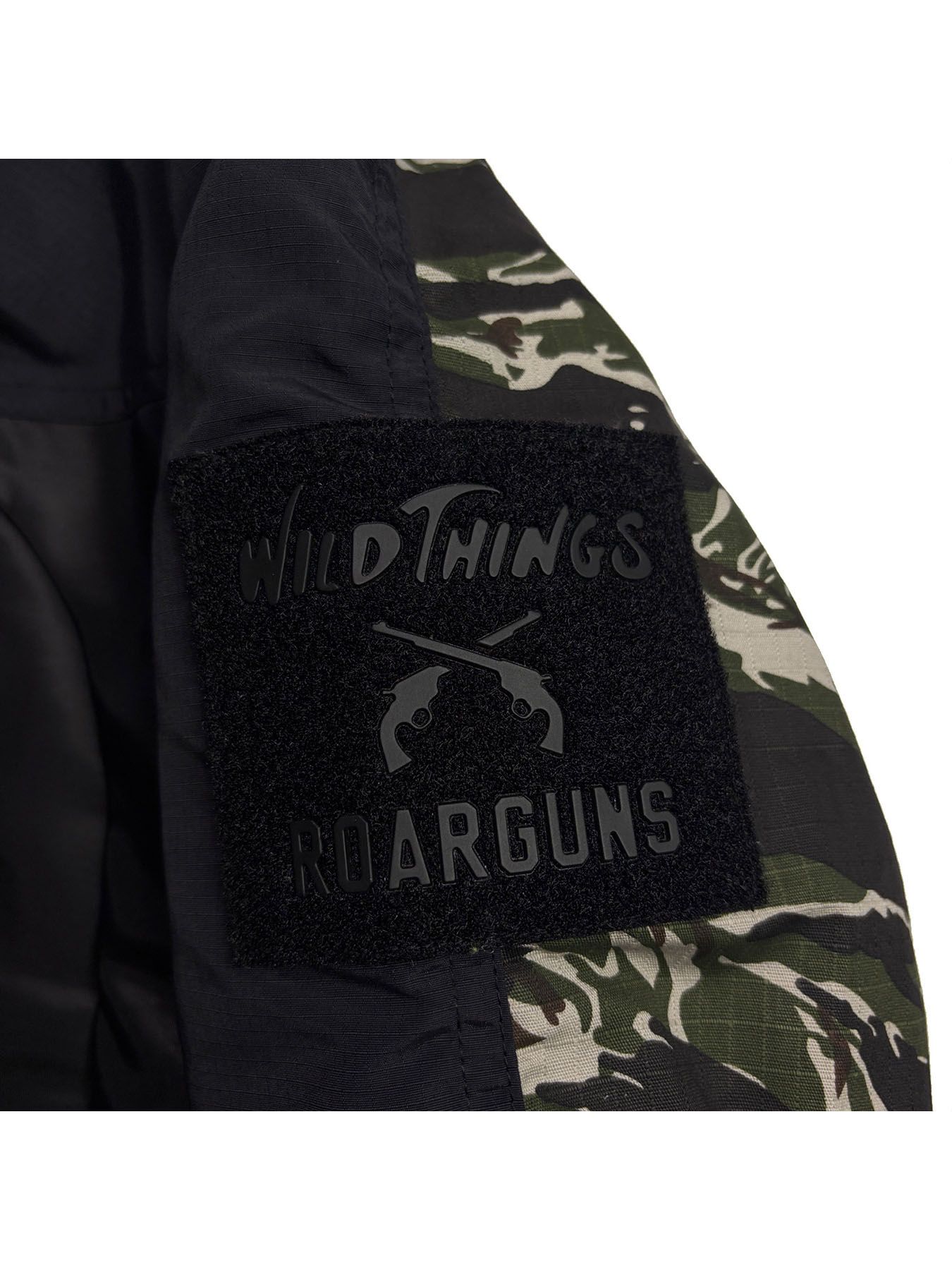 【予約品 3月9日(月) 18:00 締切】WILD THINGS コラボ - ×WILD THINGS BASIC / ショートモンスターパーカー / ブラック