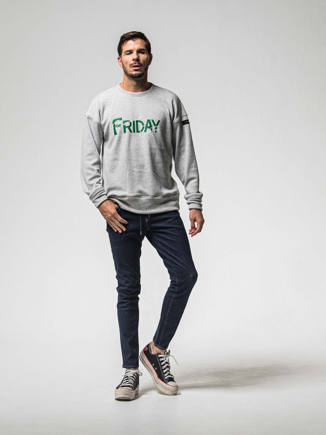 【予約品 8月31日(日) 締切】FRIDAY OLD LOGO VEROURS FLEECE TRAINER / FRIDAYコラボ オールドロゴ ベロアフリース トレーナー / グレー
