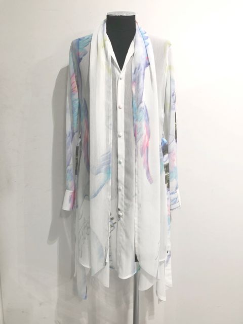 《予約品先着》 コラボ ANGEL FlareSoal Shirtプリントフレアロングシャツ ホワイト【kiryuyrik featuring TAKAMIZAWATOSHIHIKO】2025 3/末～