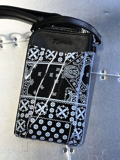 《予約品》 vermilion×RESOUND PVC Mobile pouch / ウォレットショルダーバッグ / ブラック