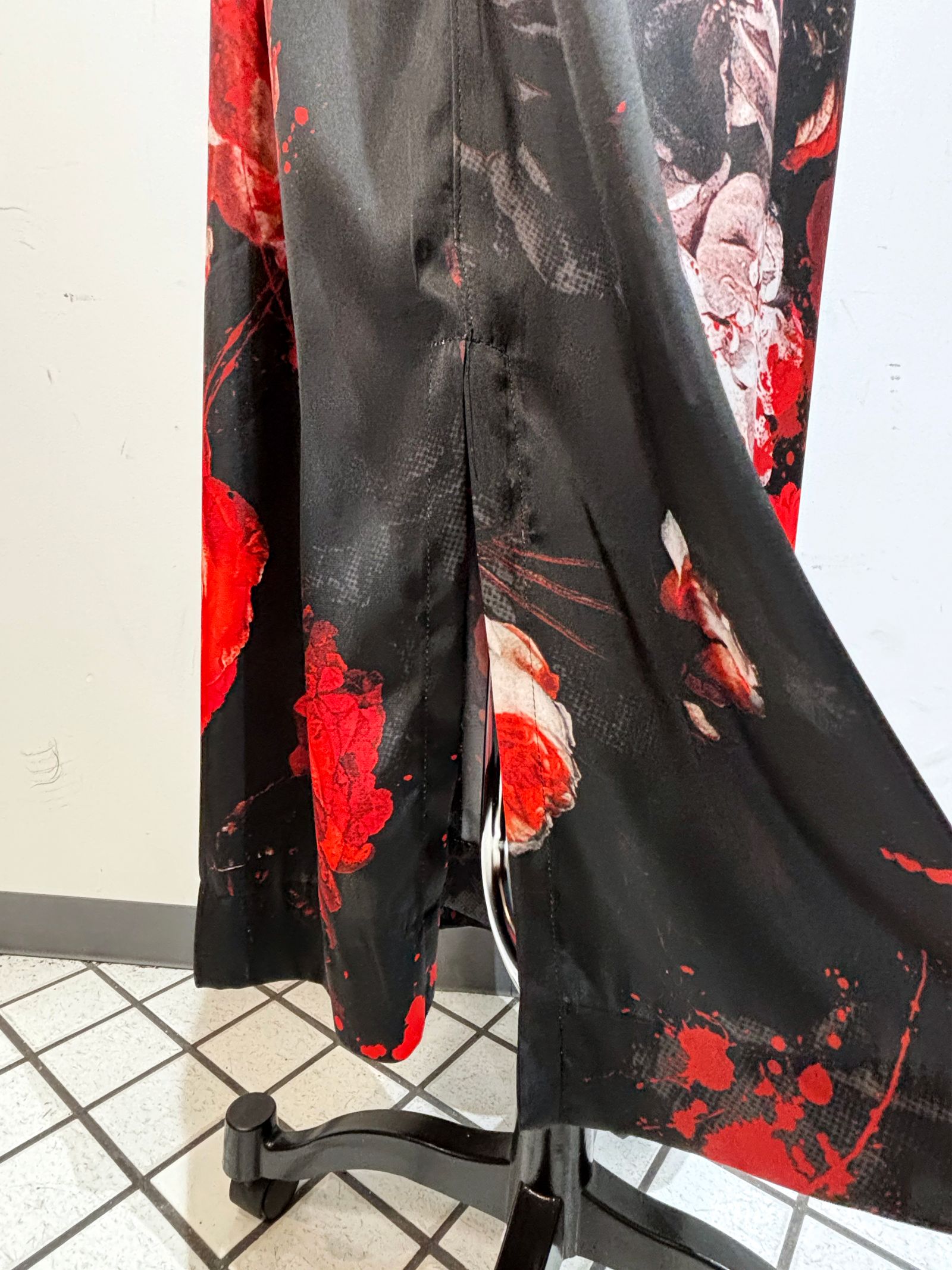 《予約品》 SlitWideTuckSlacks / スリットワイドスラックス / サテンブラック＆レッド