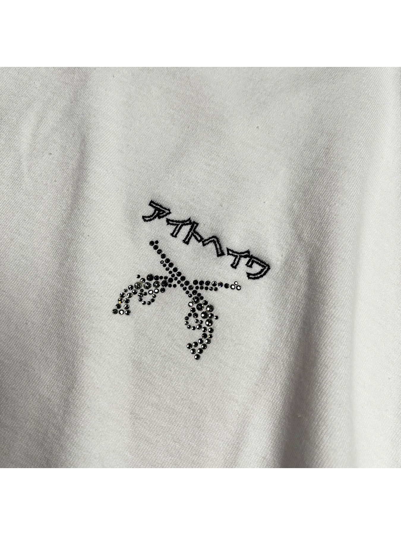 【予約品 8月10日(日) 締切 】アイトヘイワ EMB S/S T / アイトヘイワ Tシャツ / クリスタル 刺繍 ホワイト