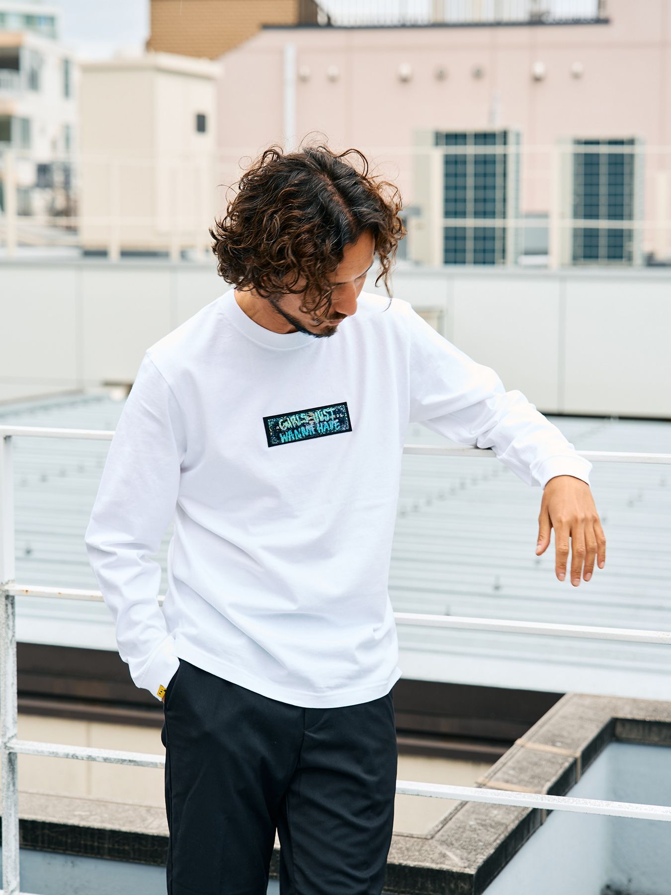 【予約品 5月8日(木) AM10時 締切】 5.6ozコットン天竺 スターグラムハート＆シークインLS Tシャツ / ホワイト