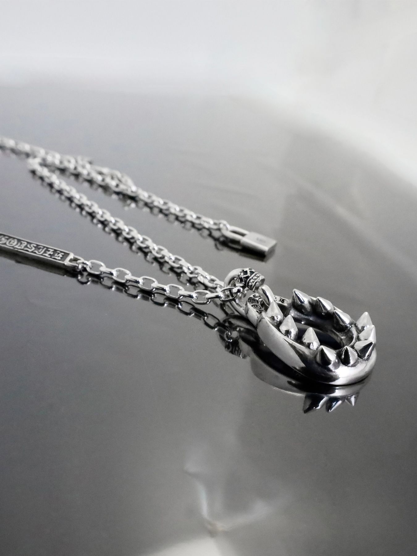 《受注生産》SHARK TEETH HORSESHOE NECKLACE / シャークトゥースホースシューネックレス / 注文から1～3週間後入荷予定