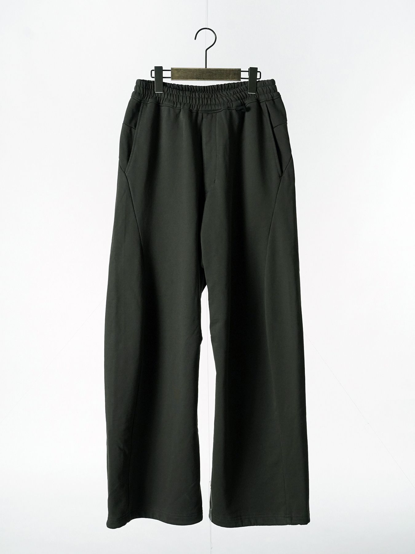 【予約品 5月6日(水) 締切】3D-SWEATPANTS / 3Dスウェットパンツ / チャコール