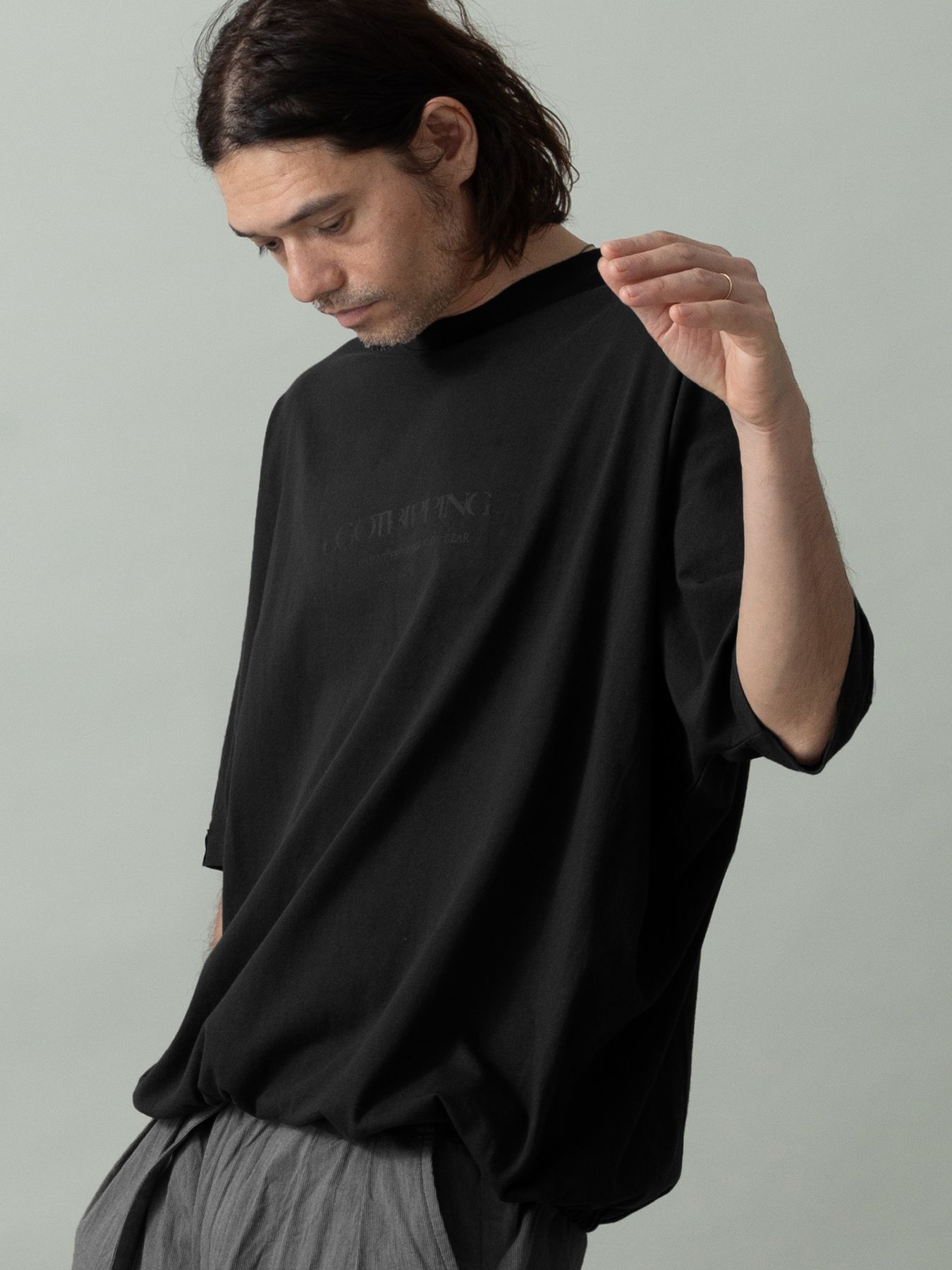 【予約品 2月1日(日) 締切】KITE TEE frocky / フロッキープリント ニットT / ブラック