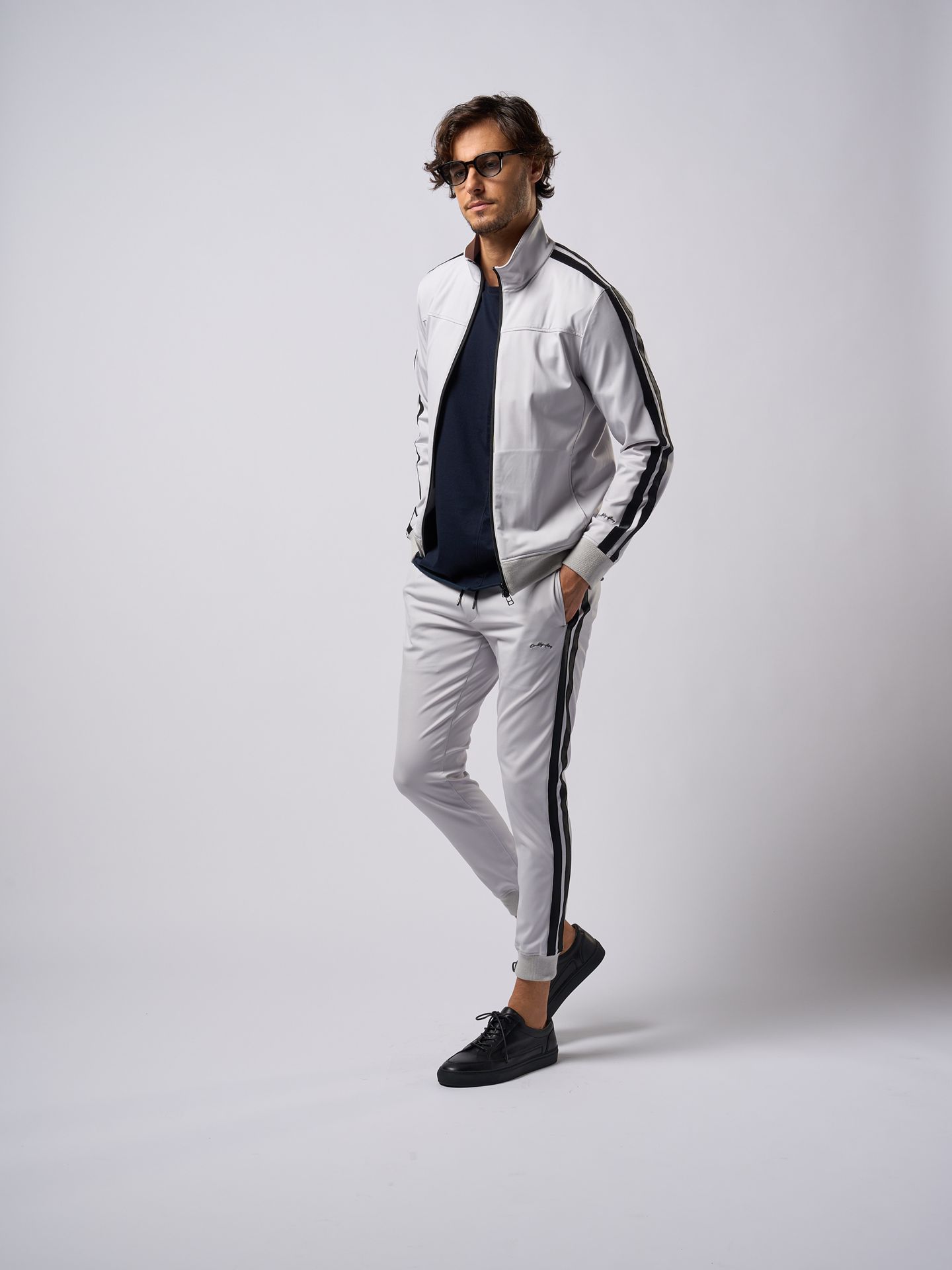 【予約品9月19日 10時締め】 line track pants  / トラックパンツ / ライトグレー