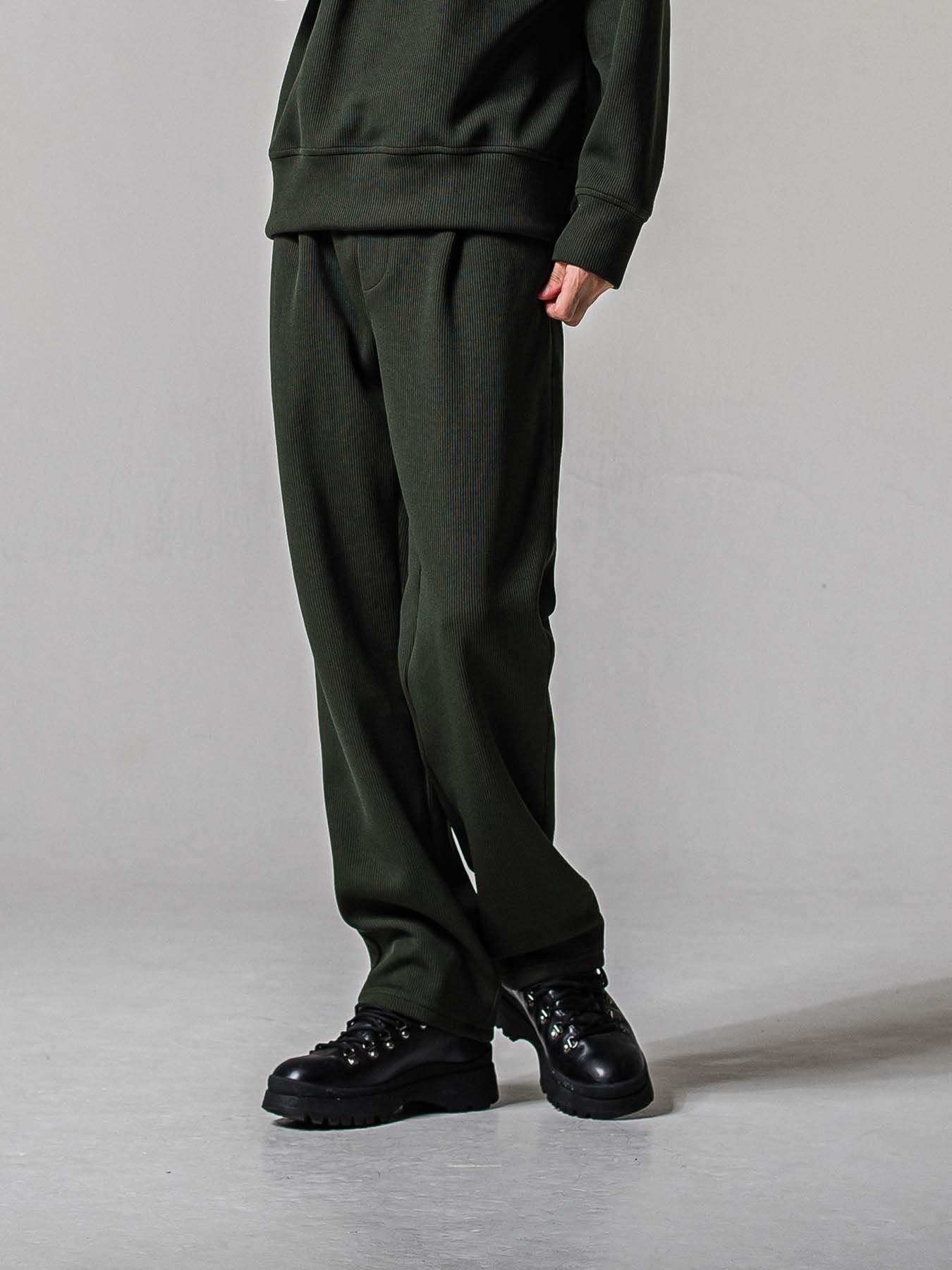 【予約品 11月16日(日) 締切】AZE  WIDE TUCK PANTS / 畔編みニット セミワイドシルエット ワンタック イージーパンツ / カーキ