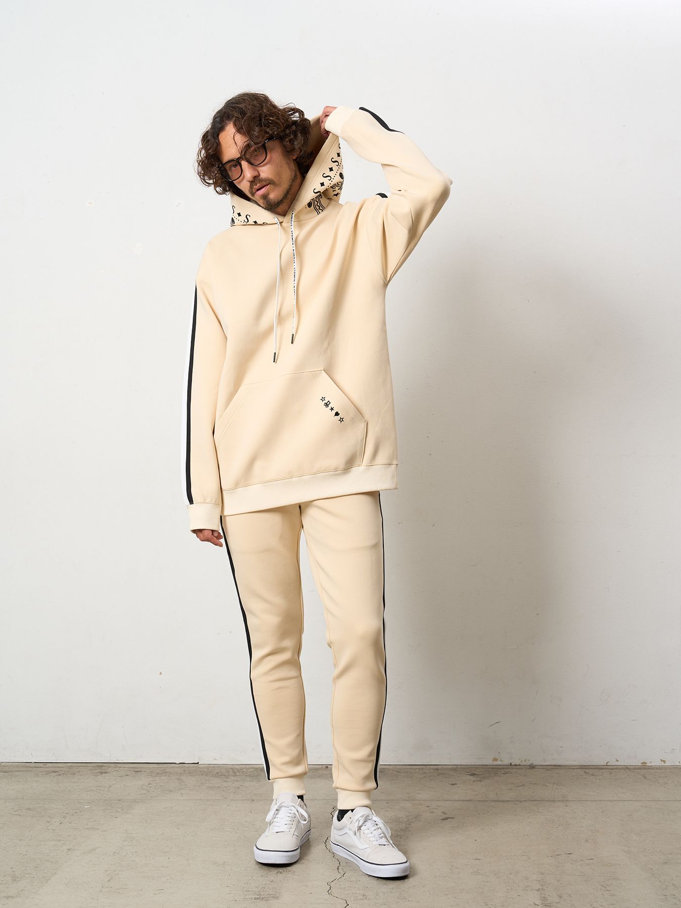 【予約品 5月8日(木) AM10時 締切】 T-Rストレッチポンチ スターノルディックフロッキー ラインリブパンツ / オフホワイト
