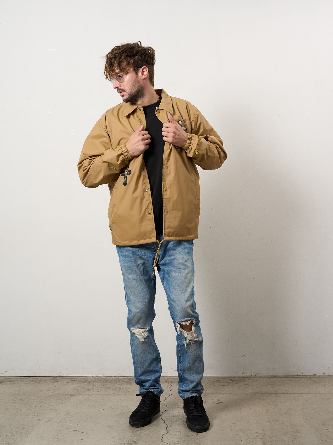 【予約品 10月16日(木) 締切】STYLE STYLE ドリップスタークロスパッチ ナイロン コーチジャ オーセンティックパイル ウェービーロゴ スマイル ケット / カーキ