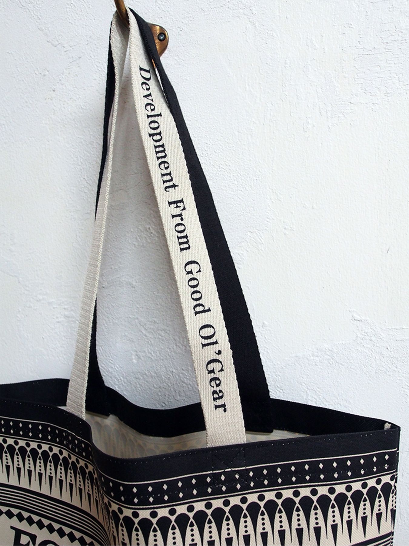 【予約品 10月26日(日) 締切】ARROWHEAD TOTE / トートバッグ / ホワイト