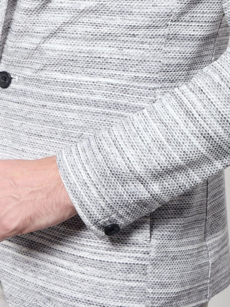 参考画像：ブラック