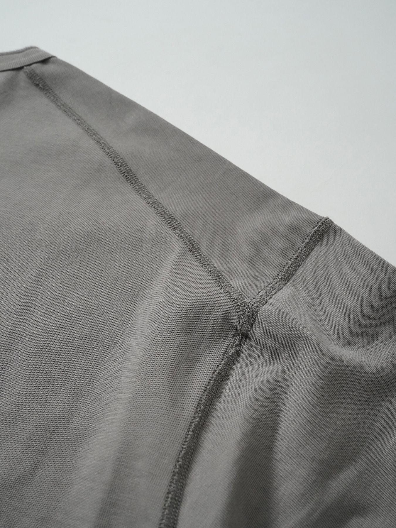 【予約品 5月6日(水) 締切】FLATSEAMME-HENLEY / ヘンリーネックカットソー / グレー