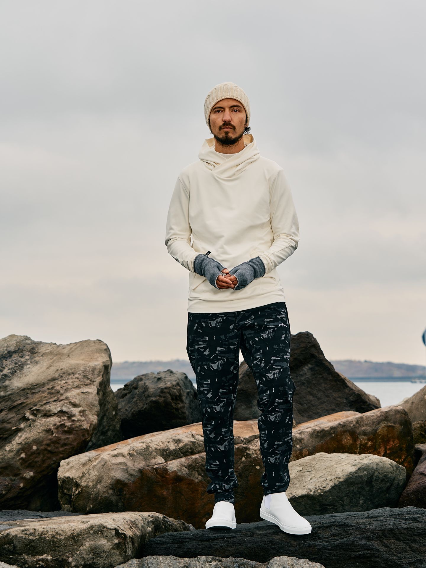 【予約品】 overlap hoodie / パーカー / ホワイト