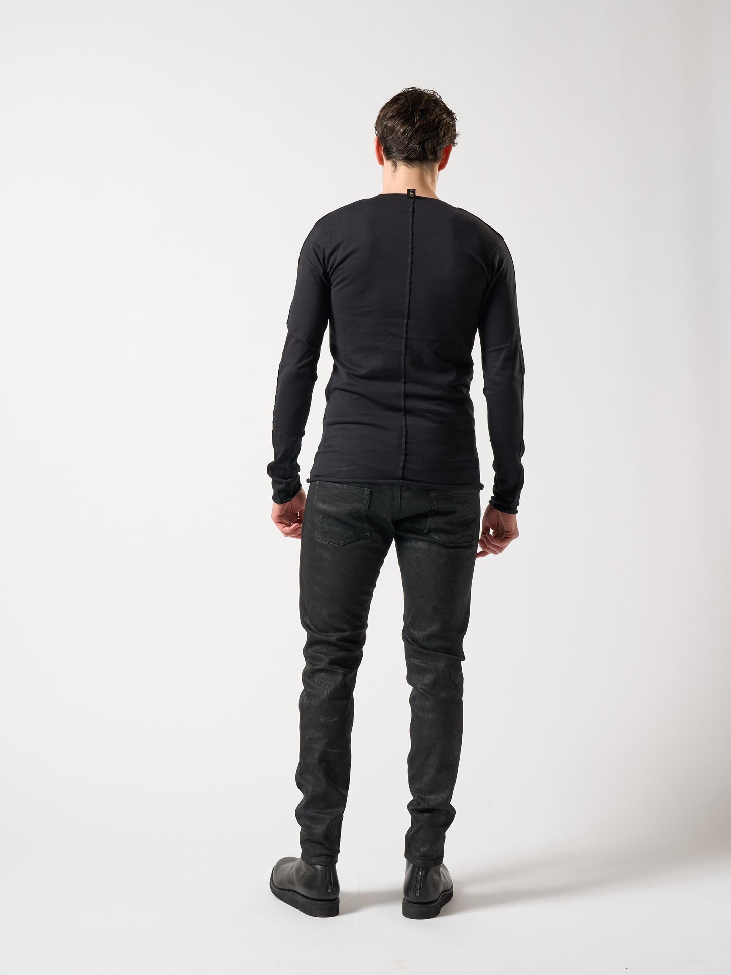 【予約品】 tight straight selvedge denim(oild) / デニム / コーティングブラック