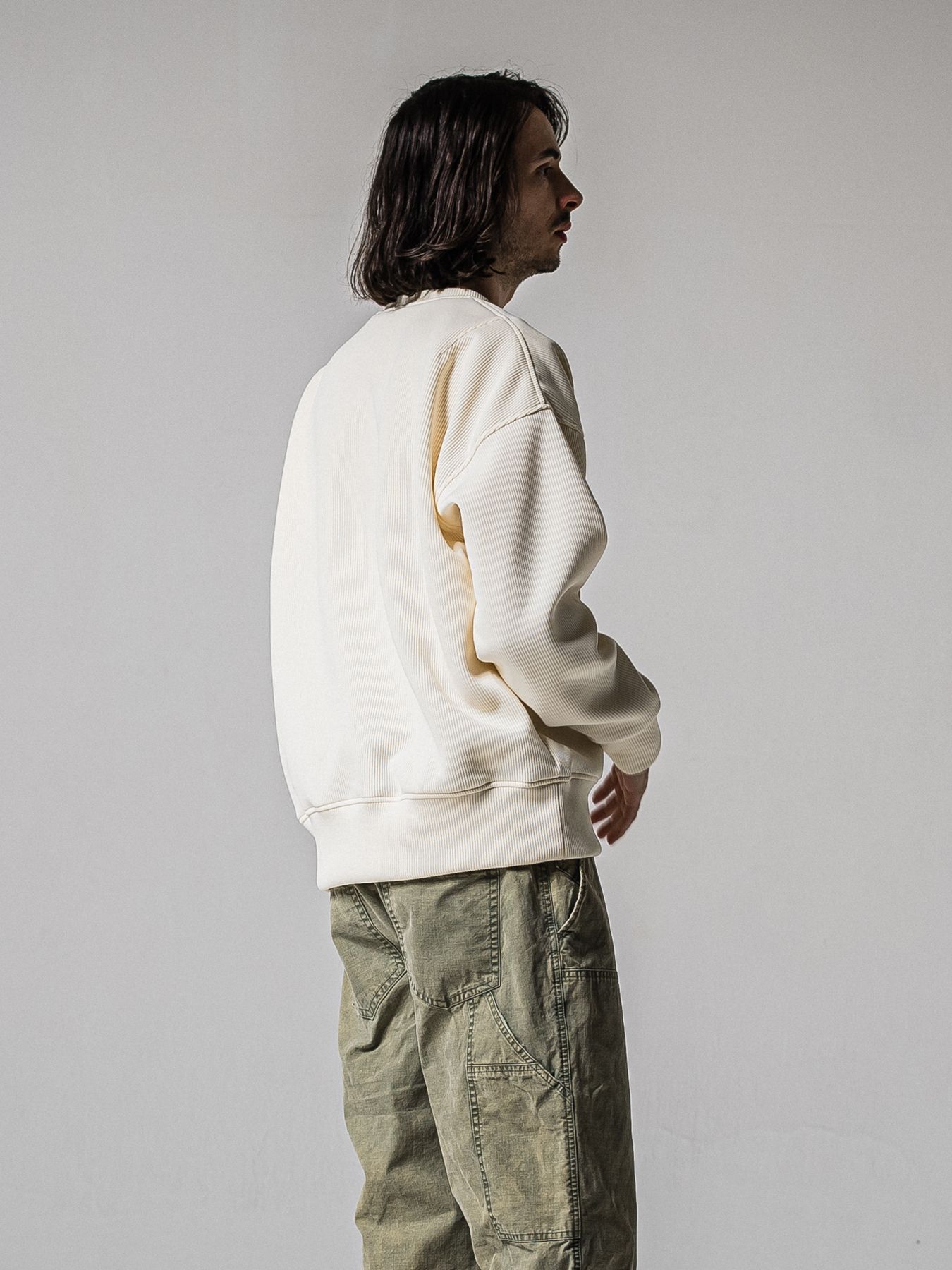 【予約品 11月16日(日) 締切】AZE MILITARY DROP TRAINER / 畔編みニット トレーナー / オフ