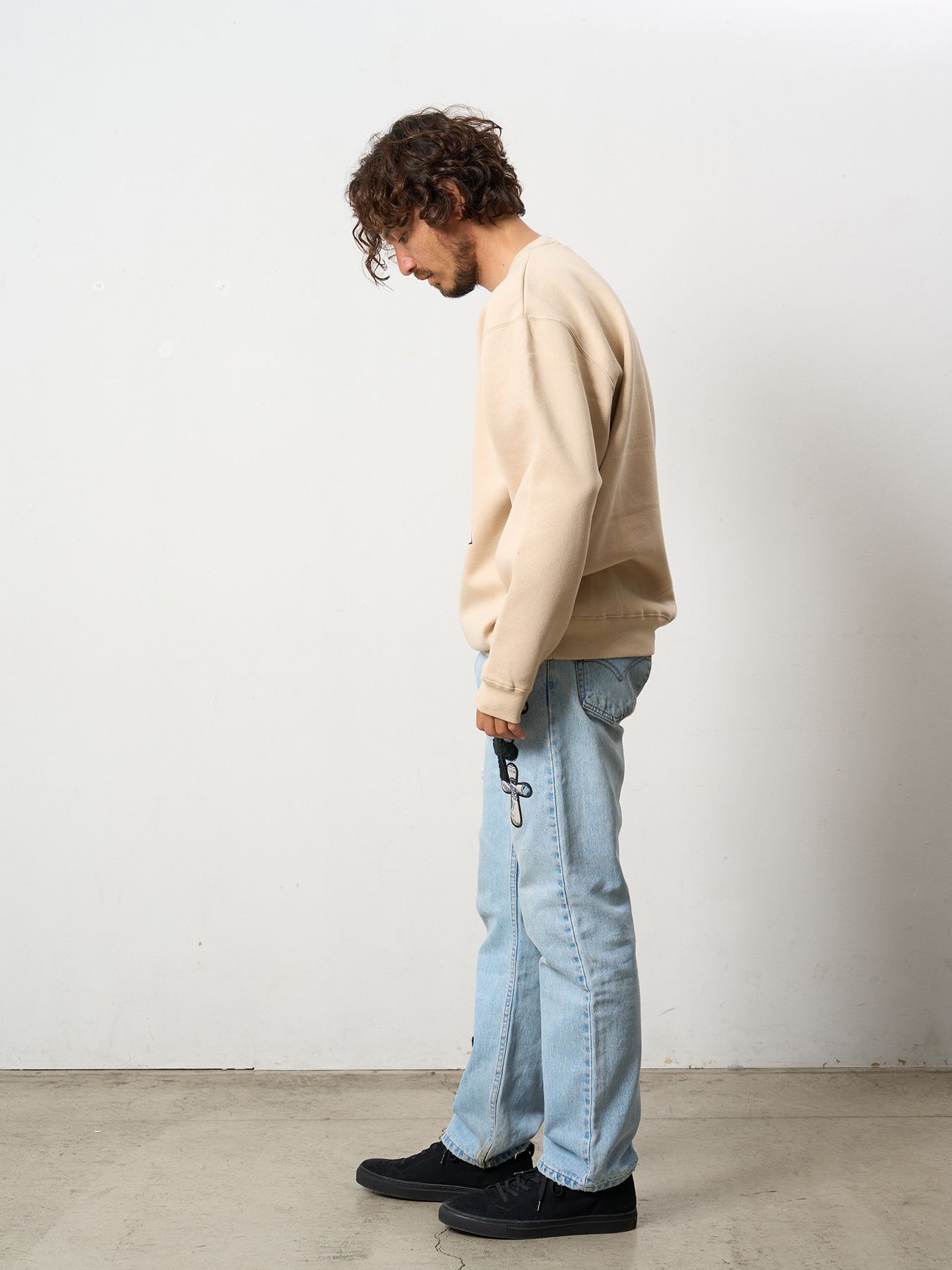 【予約品 5月8日(木) AM10時 締切】 TC裏毛起毛 リリック リボン シークインMUSICプリント スウェットシャツ / ベージュ