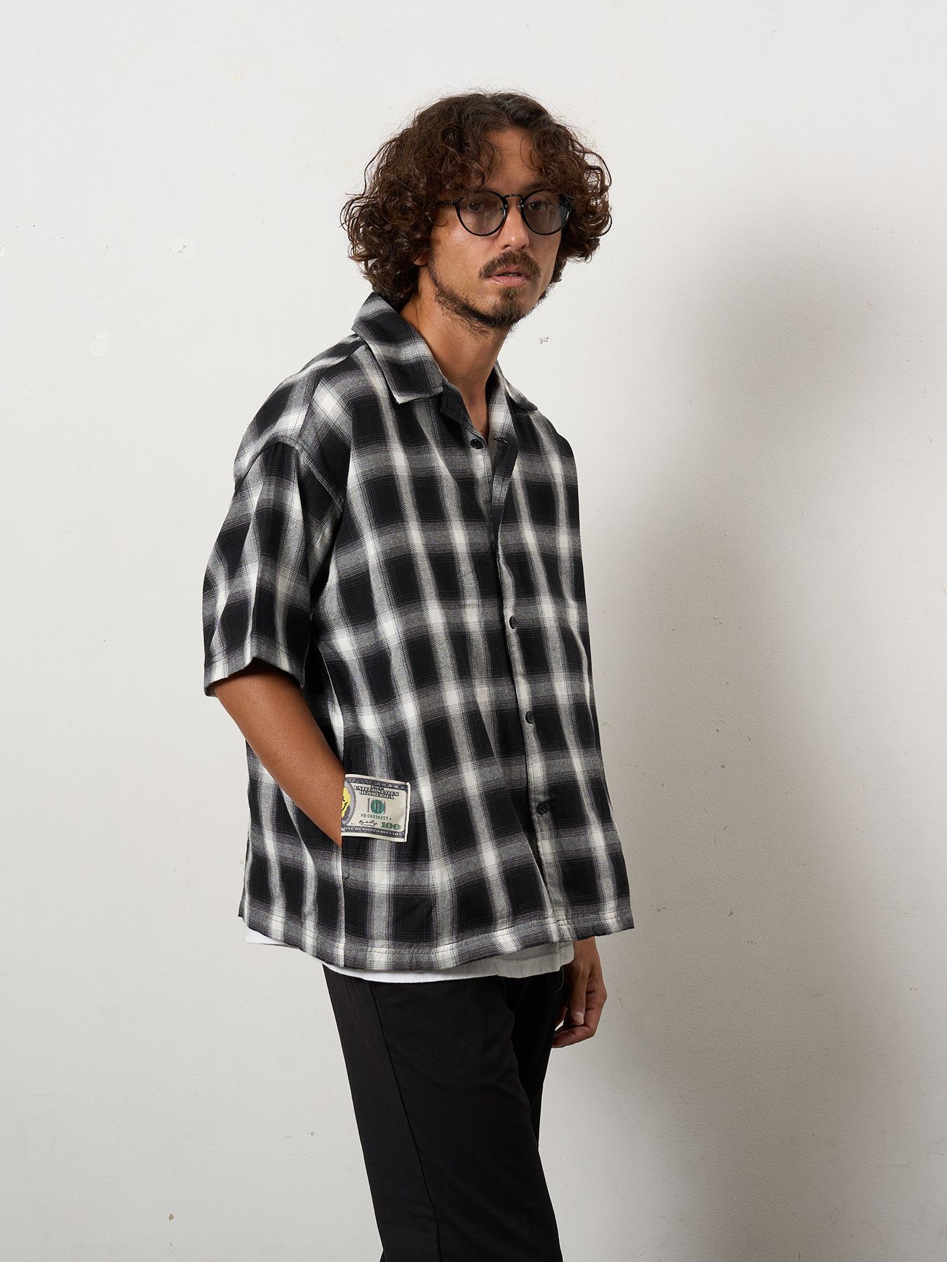 【予約品 10月16日(木) 締切】コットンオンブレーチェック クロスロゴ パッチワーク SSシャツ / ブラック