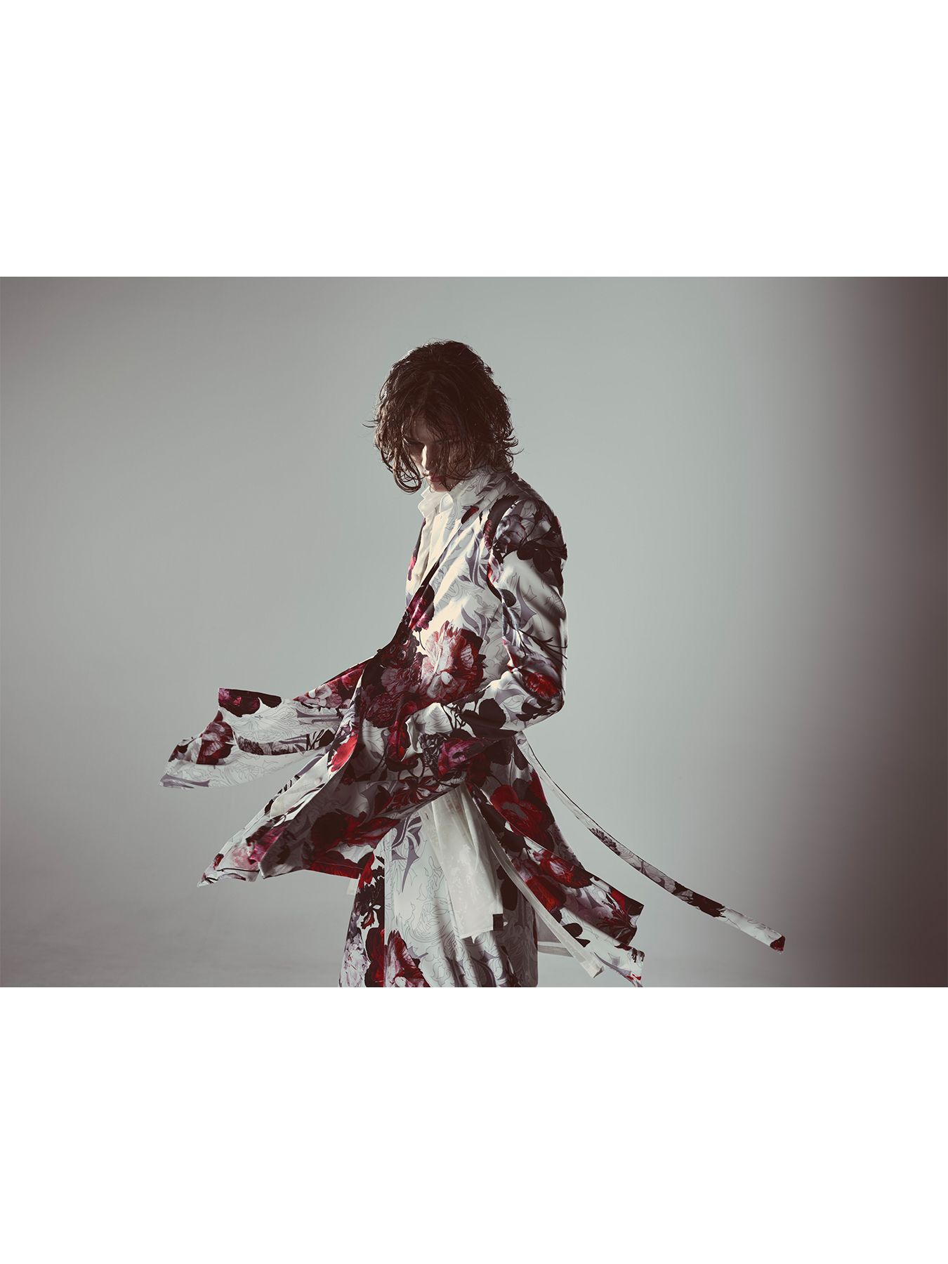 【予約品 6月29日(月) 締切】Goth Flora Suede Satin Flare Jacket / フレアジャケット / ホワイト