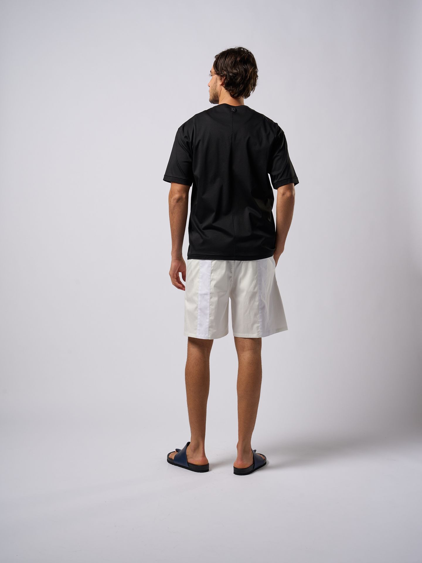 【予約品9月19日 10時締め】 silk touch ladder-st S/S  / Tシャツ / ブラック
