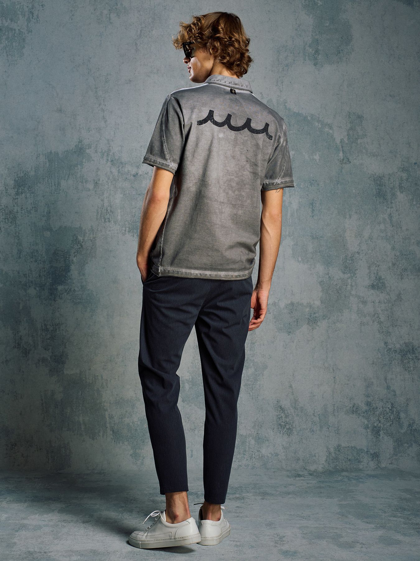 【予約品 1月25日(日) 締切】muta × wjk collection：cut-off polo S/S (printed) / カットオフ ポロ ショートスリーブ / ダークグレー