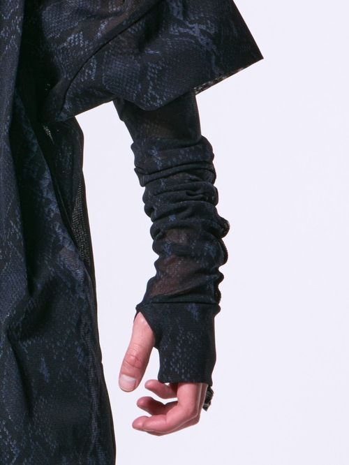 《予約品》 ArmBand / パイソンメッシュアームバンド / ブラック＆グレー
