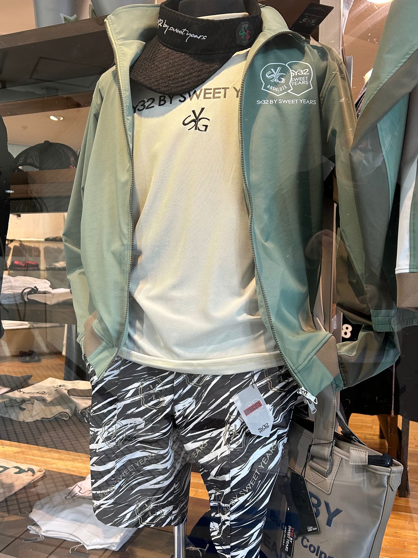 DRY STRETCH 千鳥格子×グラフィックSHORTS｜MEN'S ブラック