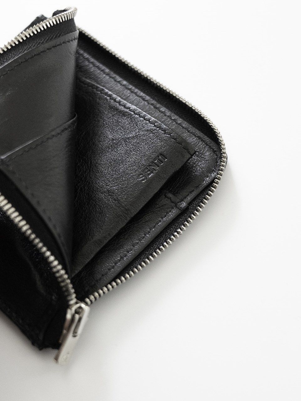 《予約品》 Dyneema® Leather RING L ZIP ウォレット  / ブラック