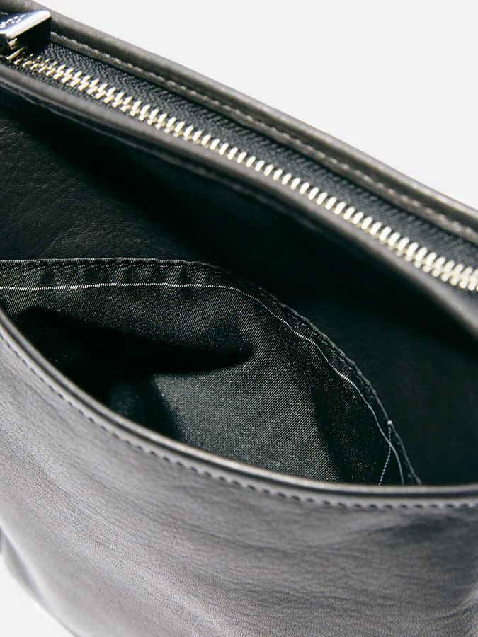 縦型ミニショルダー（牛革/日本製） 【aniary】