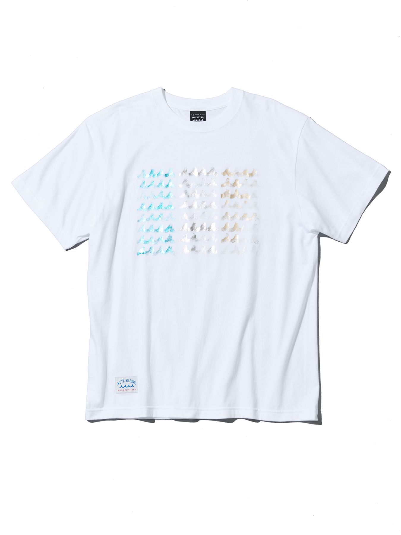 【予約品 10月9日(木) 締切】muta Foil Print Wave Logo Tee / Tシャツ / ホワイト【Acanthus × muta MARINE】